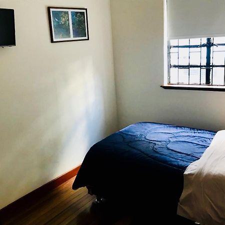 House For Groups - The Hostel Project Bogotá Extérieur photo