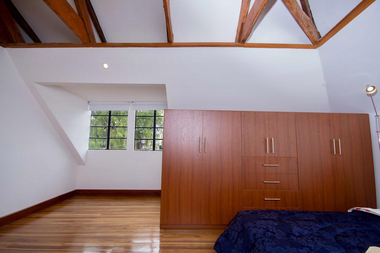 House For Groups - The Hostel Project Bogotá Extérieur photo