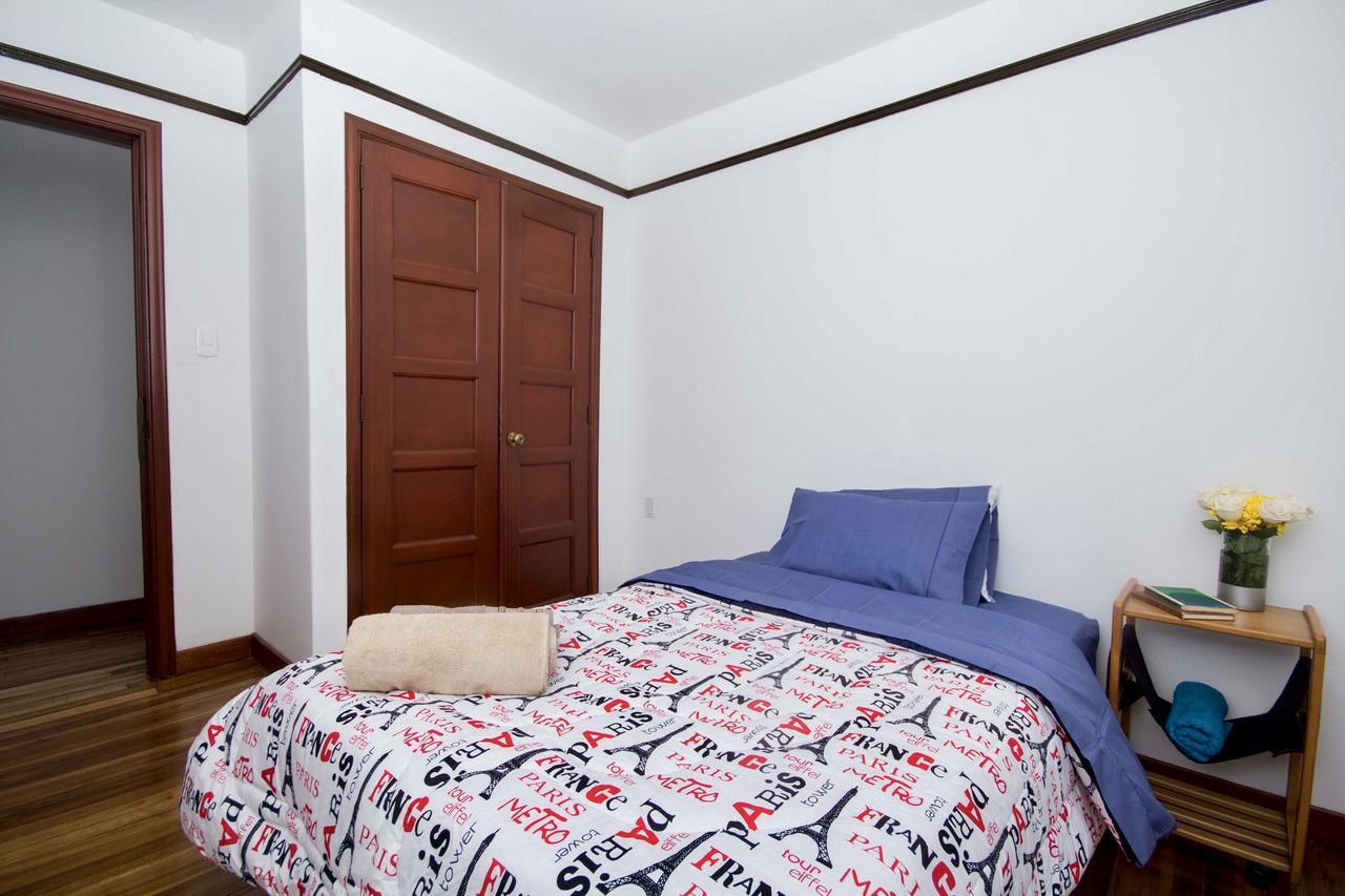 House For Groups - The Hostel Project Bogotá Extérieur photo