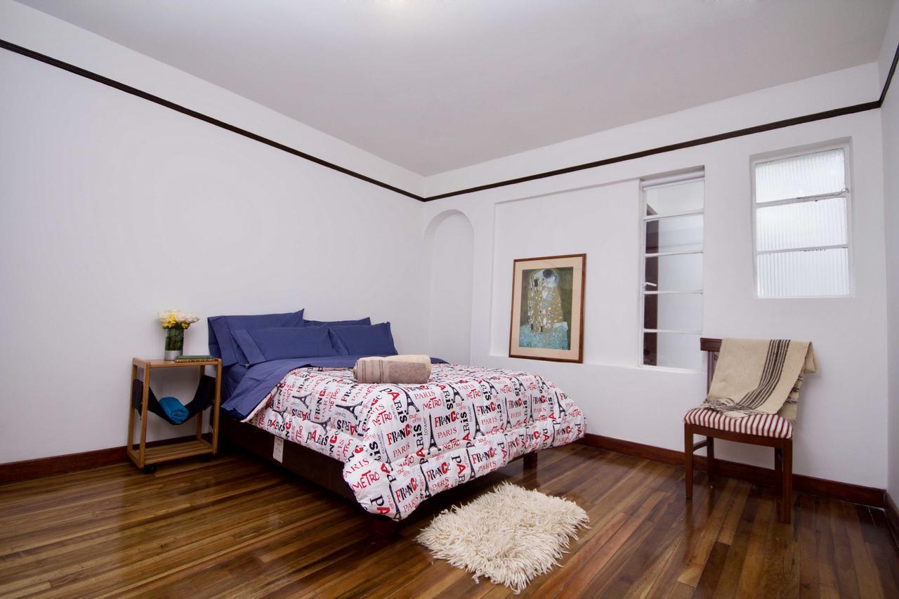 House For Groups - The Hostel Project Bogotá Extérieur photo