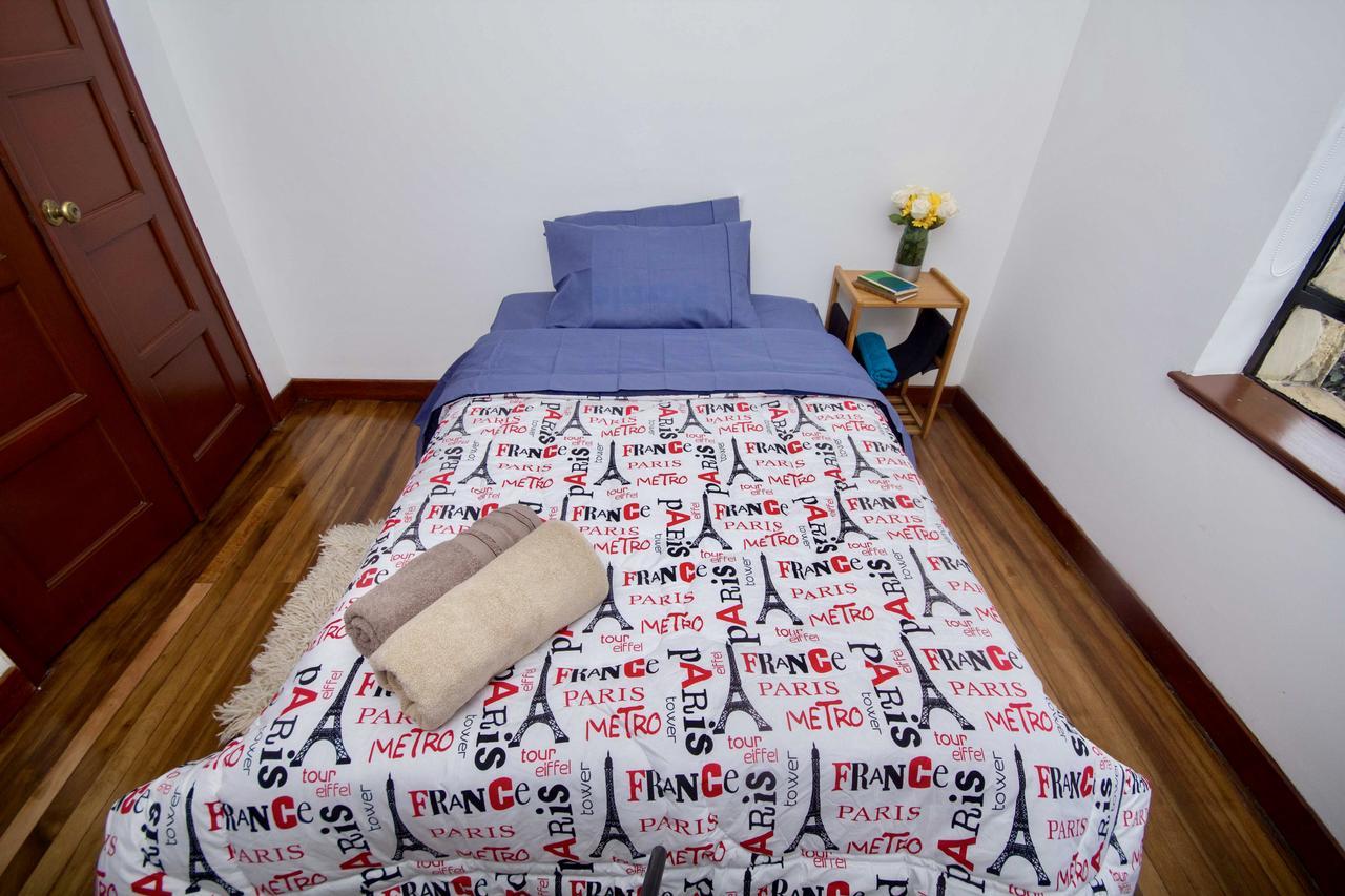 House For Groups - The Hostel Project Bogotá Extérieur photo