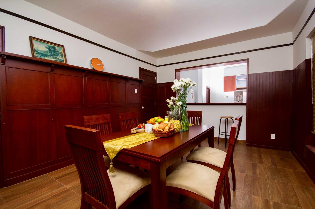 House For Groups - The Hostel Project Bogotá Extérieur photo