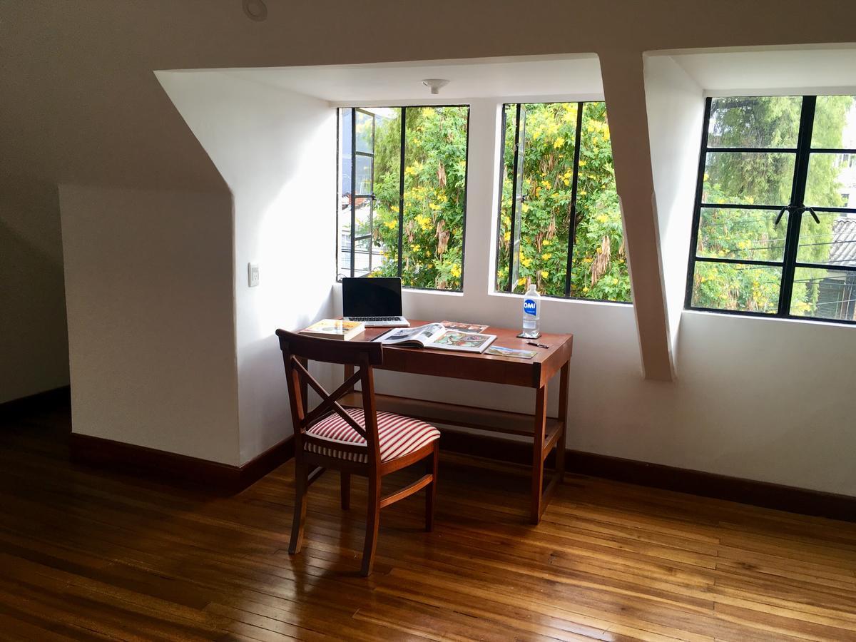 House For Groups - The Hostel Project Bogotá Extérieur photo