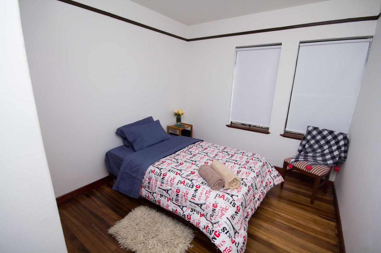 House For Groups - The Hostel Project Bogotá Extérieur photo